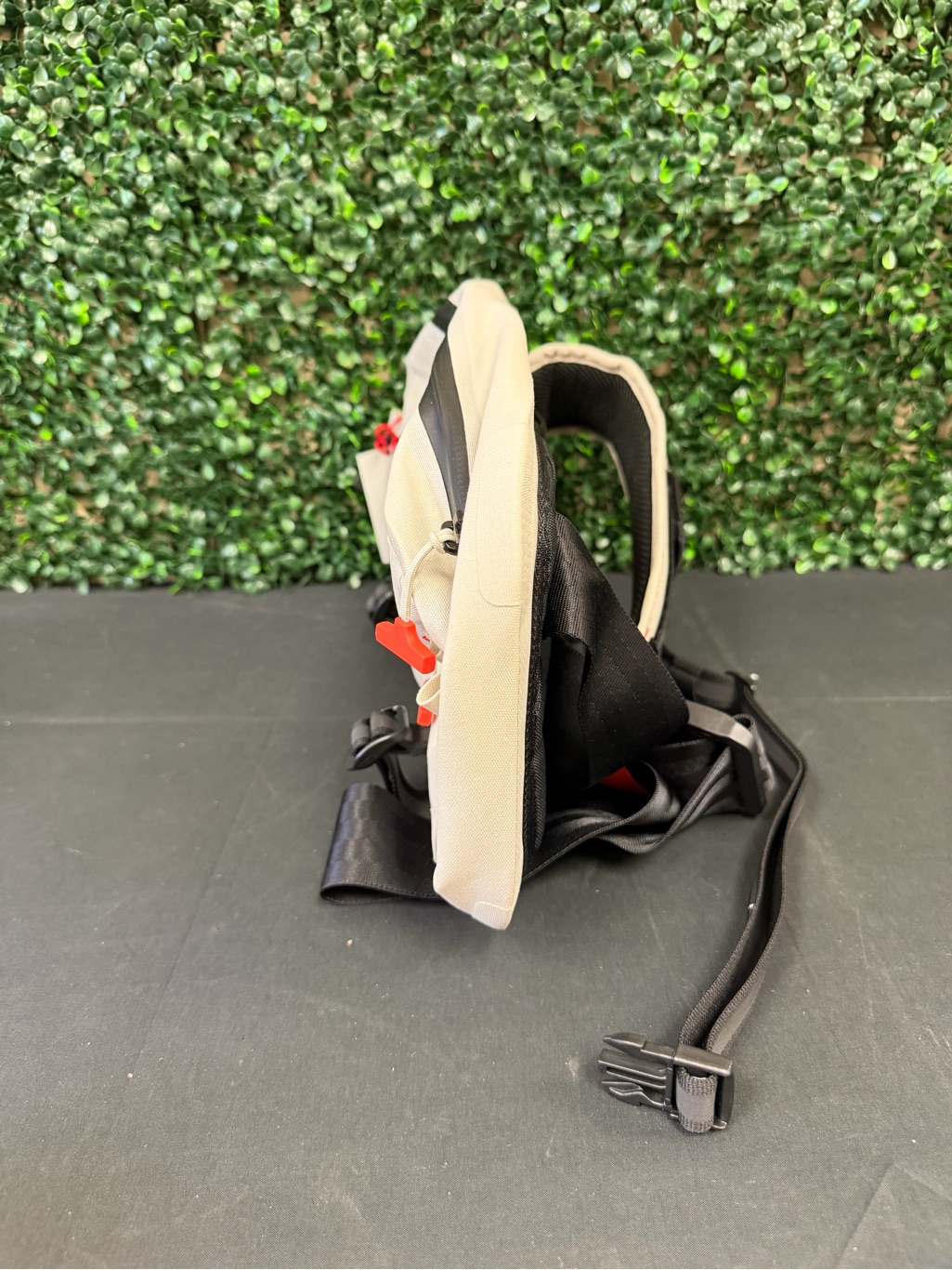 Chrome Industries Kadet Wp Sling — image 5 of 8